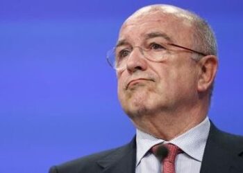 Παρέμβαση Αλμούνια για την ανακεφαλαιοποίηση των τραπεζών. “Ραβασάκι” με 4 εντολές στην Ελλάδα