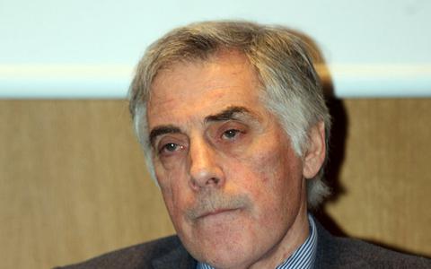 Σύγκρουση για τους «αιώνιους» φοιτητές