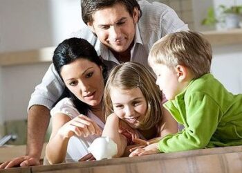 Νωρίτερα το επίδομα σε 700.000 οικογένειες