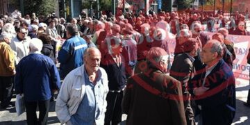 Διαμαρτυρία συνταξιούχων στο υπουργείο Υγείας
