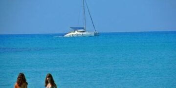 Από σήμερα οι αιτήσεις για τα εισιτήρια κοινωνικού τουρισμού του ΕΟΤ.