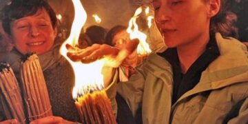 Ιεροσόλυμα: Τελέστηκε η Αφή του Αγίου Φωτός