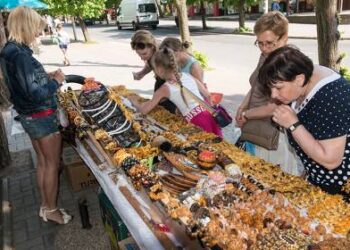 Άδειες υπαίθριου πωλητή σε ανέργους