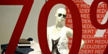 Την Παρασκευή 2 Μαΐου αρχίζουν οι ενδιάμεσες εκπτώσεις