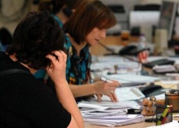 Από «κόσκινο» πιστοποιητικά και συμβάσεις στο δημόσιο