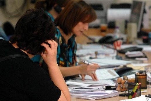 Από «κόσκινο» πιστοποιητικά και συμβάσεις στο δημόσιο
