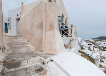 Σαντορίνη: Σοκαρισμένοι και οι γιατροί από τα τραύματα της Αμερικανίδας τουρίστριας