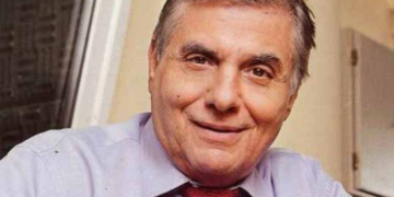 Με Star και Alpha συζητά ο Τράγκας