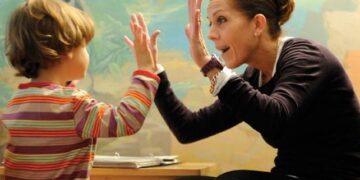 Ο αυτισμός έχει βιολογική βάση και ξεκινά από την μήτρα της εγκύου μητέρας