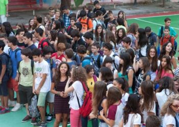 Μια εβδομάδα νωρίτερα το πρώτο κουδούνι της επόμενης σχολικής χρονιάς