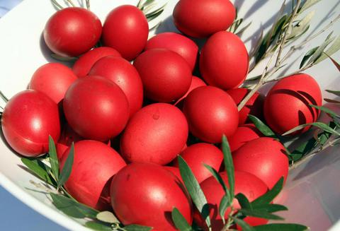 «Πασχαλινό τραπέζι» σε άστεγους και άπορους