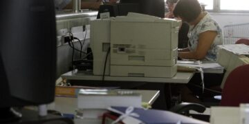 «Φιλοξενούμενος» δηλώνει ένας στους τρεις φορολογούμενους