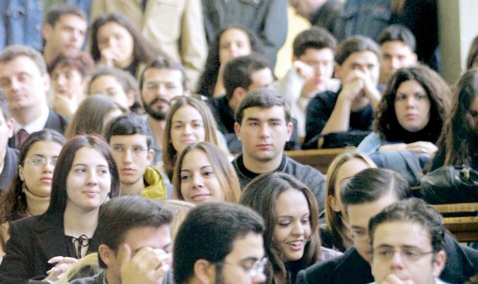 Δεν θα χωράνε τον Οκτώβριο τα αμφιθέατρα