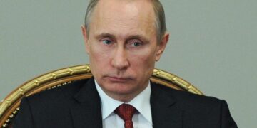 «Φιμώνει» τις αντικαθεστωτικές ΜΚΟ ο Πούτιν