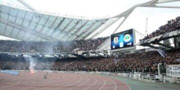 Πήγαν τρόφιμα οι οργανωμένοι οπαδοί της Θύρας 13 στους κρατούμενους οπαδούς του ΠΑΟΚ στην ΓΑΔΑ!