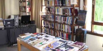 Δωρήθηκαν 680 βιβλία της «θεατρικής συντροφιάς» στη δημοτική βιβλιοθήκη Πτολεμαΐδας