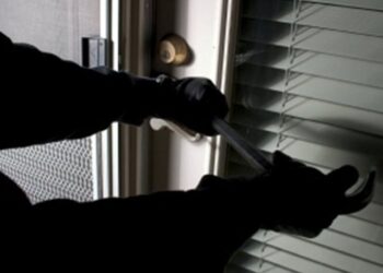 Λήστεψαν ηλικιωμένους και έφυγαν με το Ι.Χ. τους