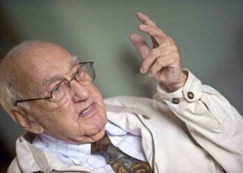 Πέθανε στα 101 του ο γιατρός των φτωχών Χαθίντο Κονβίτ