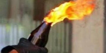 Θεσσαλονίκη: Βόμβα μολότοφ σε εκλογικό κέντρο του ΚΚΕ