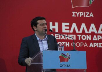 ΑΛΕΞΗΣ ΤΣΙΠΡΑΣ: Ο Θέμης Μουμουλίδης που σκηνοθέτησε τη ζωή του θρυλικού Μίκη Θεοδωράκη, καλείται να σκηνοθετήσει  και να πρωταγωνιστήσει ο ίδιος σε μια ακόμα θρυλική στιγμή