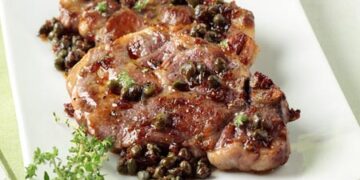 Χοιρινές μπριζόλες με κάππαρη και μέλι