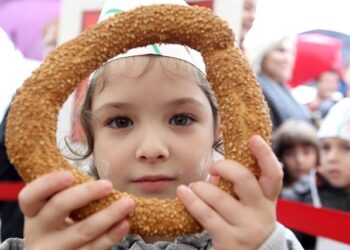Στηρίχθηκε και τον Απρίλιο το συσσίτιο απόρων δημοτών Κοζάνης