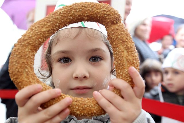 Δωρεά επιταγών στο δήμο Εορδαίας για την ενίσχυση άπορων οικογενειών