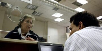 Επαναφορά της σύνταξης για τους ανασφάλιστους υπερήλικες από την 1 Ιουνίου