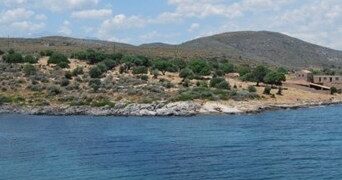 Παγώνουν οι ρυθμίσεις για τον αιγιαλό