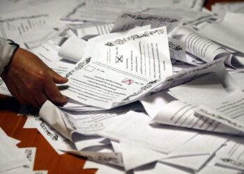 Απορρίπτουν τα δημοψηφίσματα στην ανατολική Ουκρανία οι ΥΠΕΞ της ΕΕ