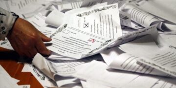 Απορρίπτουν τα δημοψηφίσματα στην ανατολική Ουκρανία οι ΥΠΕΞ της ΕΕ