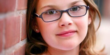 Καλύτερες σχολικές επιδόσεις έχουν τελικά τα κορίτσια από τ’ αγόρια