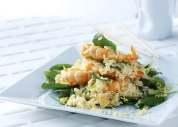 Πιλάφι με πικάντικες γαρίδες