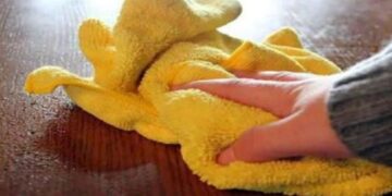 Διώξε τη σκόνη από τα έπιπλά σου με το πιο απλό tip!