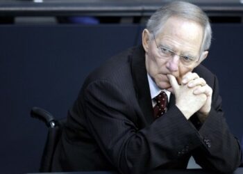 Το μήνυμα του Σόιμπλε: Όποιος βγαίνει από το Μνημόνιο δεν θα σταματά τις μεταρρυθμίσεις