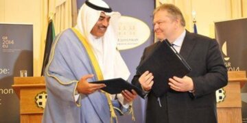 Έπεσαν οι υπογραφές για τη συνεργασία Ελλάδας – Κουβέιτ