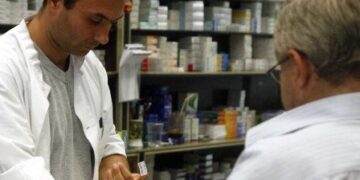 Και φαρμακευτική κάλυψη υποσχέθηκε ο Βορίδης στους ανασφάλιστους