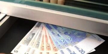 Πώς θα μοιραστούν 240 εκατ. ευρώ σε 300.000 νοικοκυριά