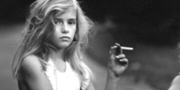 Η Βρετανία προτείνει τον πιο ανατρεπτικό αντικαπνιστικό νόμο στην ιστορία της Ευρώπης