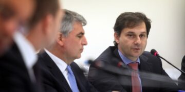 Ποιος θέλει να γίνει… Θεοχάρης; Αναρτήθηκε η προκήρυξη για τον νέο Γ.Γ. Εσόδων