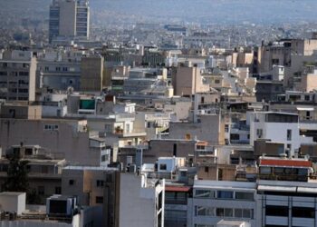 Ανοίγει η “βεντάλια” των χρήσεων γης με εντολή Τρόικας