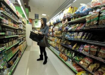 «Φωτιά» οι τιμές των τροφίμων στην Ελλάδα και το 2013