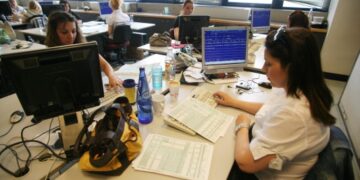 Προς απόλυση 5.000 υπάλληλοι στους Δήμους