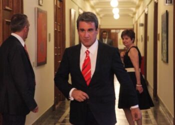 Λοβέρδος – πρυτάνεις: Κανείς διοικητικός υπάλληλος των ΑΕΙ δεν χάνει τη δουλειά του