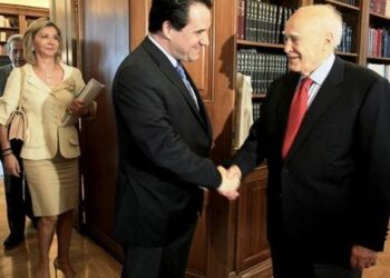 Στρατευμένος στη μάχη κατά του καπνίσματος ο Κάρολος Παπούλιας