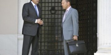 “Βλέπουν” Στουρνάρα για ΤτΕ και Οικονομίδη για το Οικονομικών – Όλα τα νέα δεδομένα ενόψει ανασχηματισμού