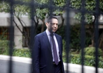 Στουρνάρας: τη Δευτέρα ο Ανασχηματισμός – Απειλές Ευρωπαίων για να μην αλλάξει η οικονομική πολιτική