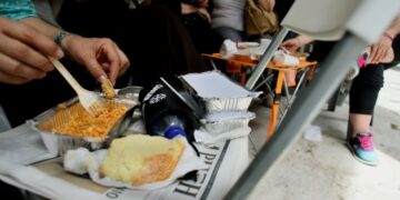 160.000 στην Ελλάδα δεν έχουν να φάνε! 17.000 ζούνε από τα συσσίτια