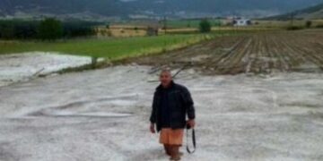 Το χαλάζι έφθασε μέχρι το γόνατο στην Ελασσόνα