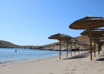 ΣΥΡΙΖΑ: Ξεπουλάνε όσο-όσο τον φυσικό πλούτο των Κυκλάδων – Ποιες είναι οι παραλίες προς πώληση